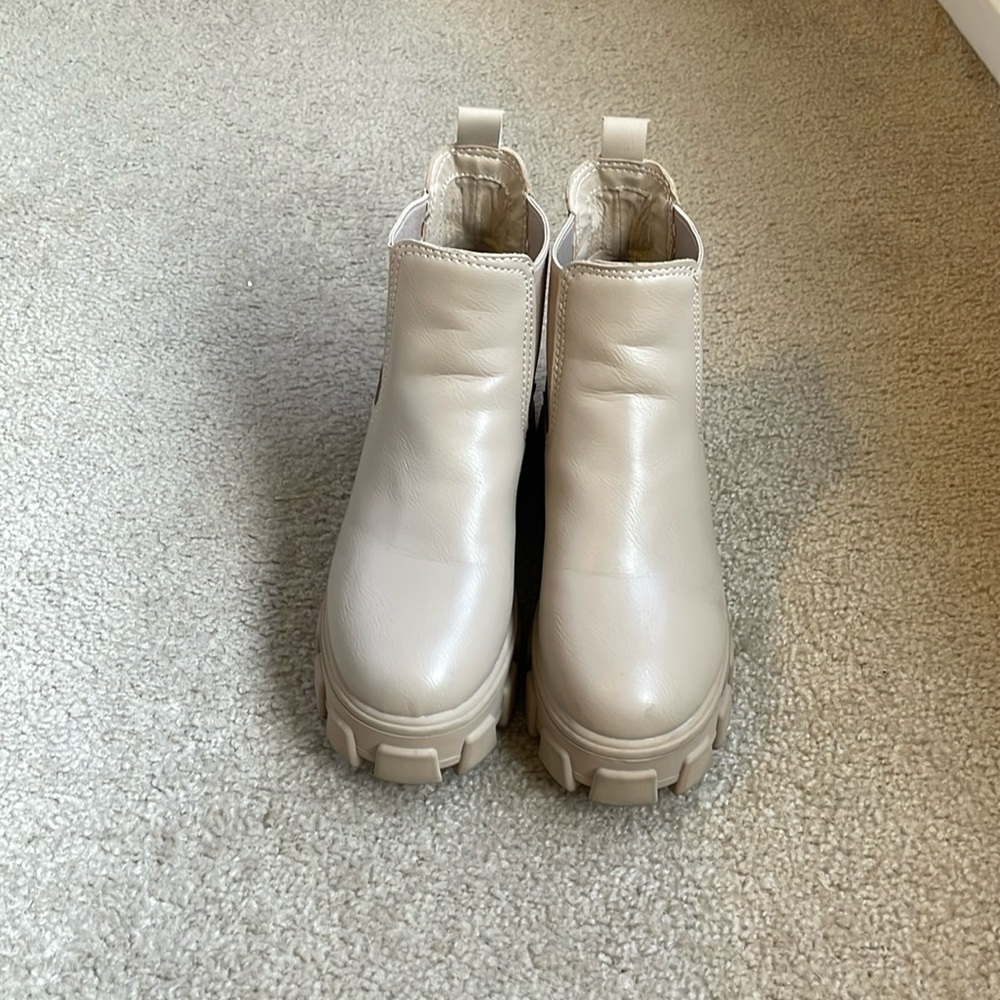 Darielle ankle boot